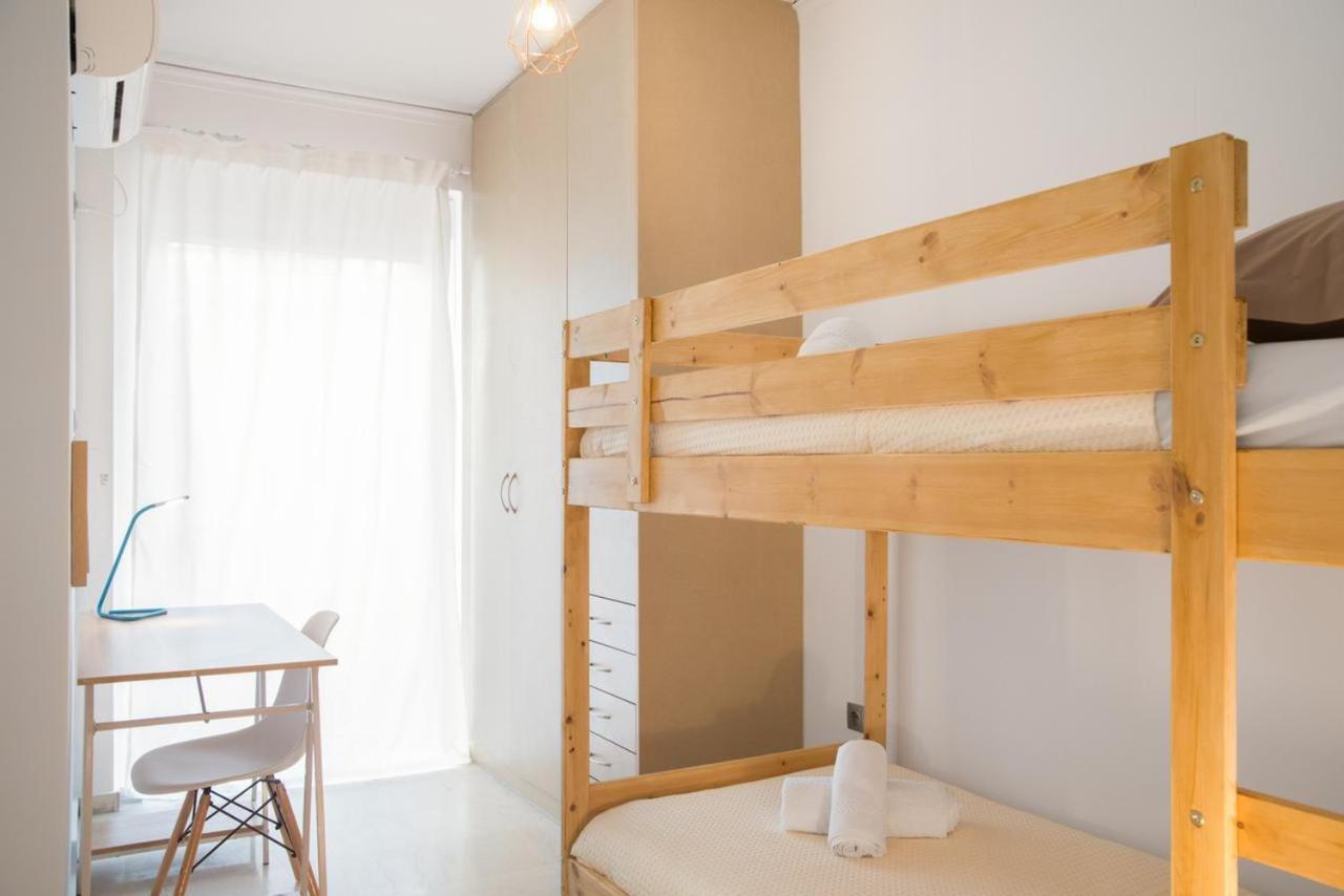 Cozy Apartment In Central Athens - Sleeps 5 Eksteriør bilde